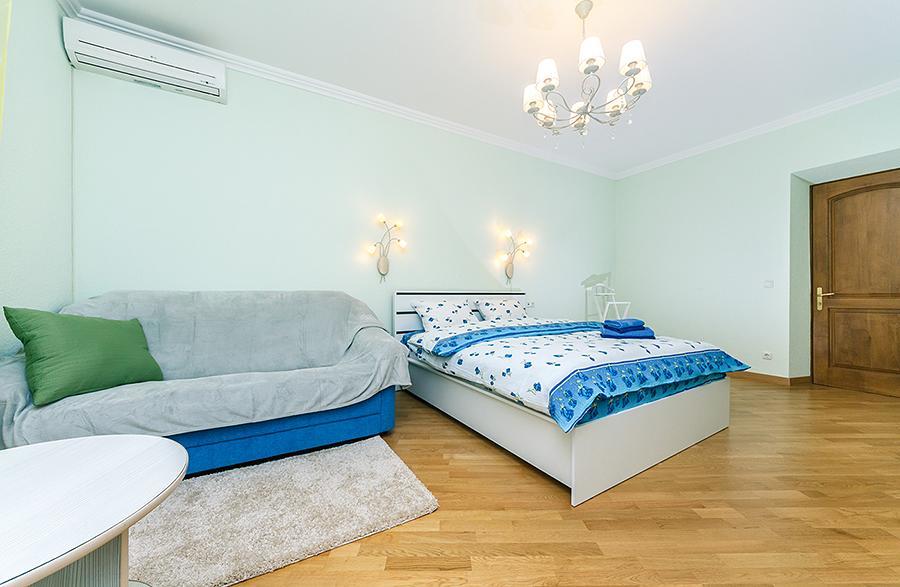 Amazing Two Beds In The Klovskiy Spusk Daire Kiev Dış mekan fotoğraf