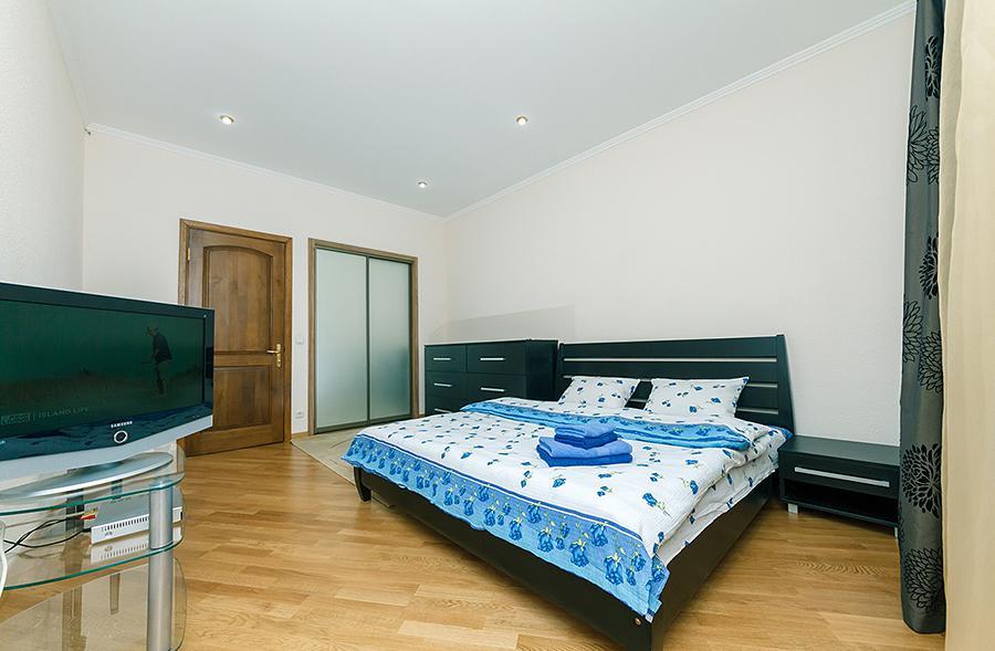 Amazing Two Beds In The Klovskiy Spusk Daire Kiev Dış mekan fotoğraf