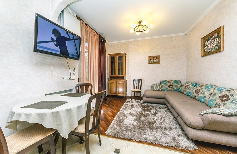 Amazing Two Beds In The Klovskiy Spusk Daire Kiev Dış mekan fotoğraf